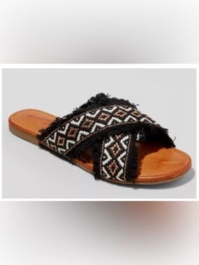 NWT Universal Thread Boho Fringe Slide Sandals in Black and Brown